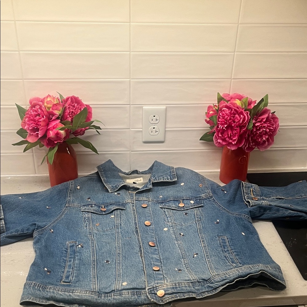 Universal Thread Denim Jacket With Flower Embroid… - image 8